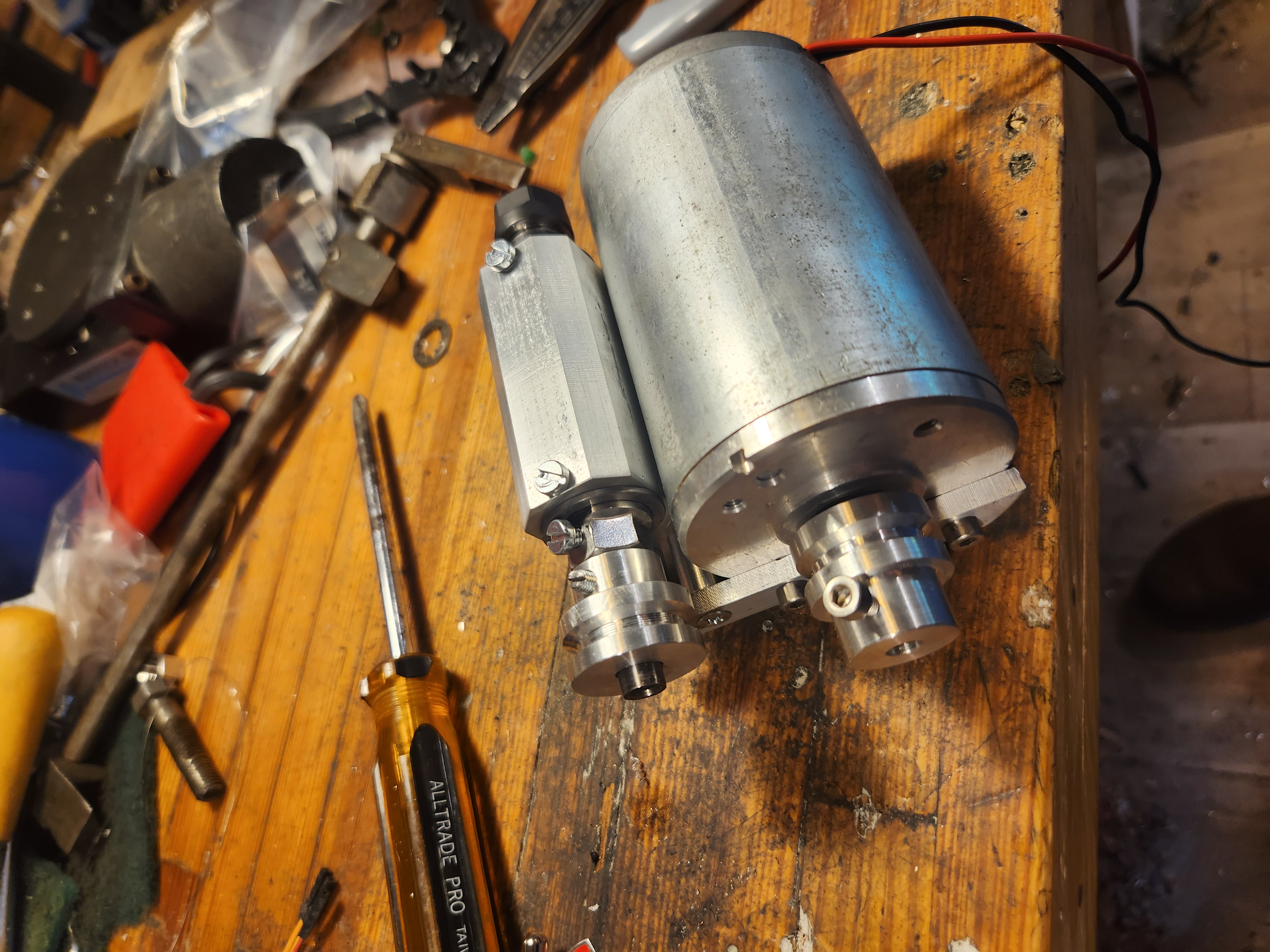 Cutting bearing seats and drilling main hole